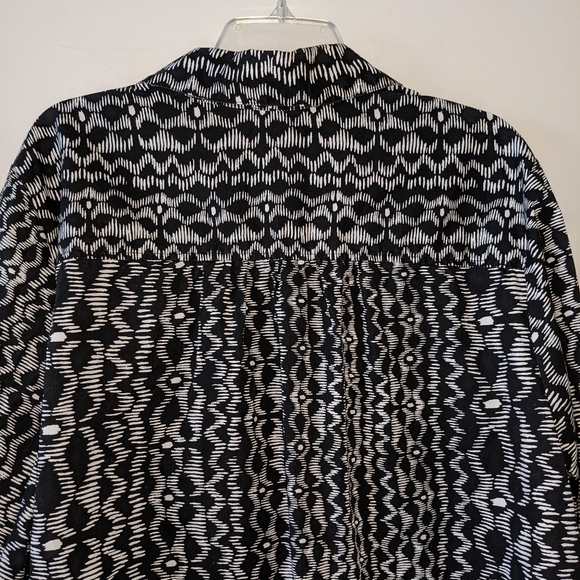 Roaman's Button Down Blouse 2X - Picture 5 of 9